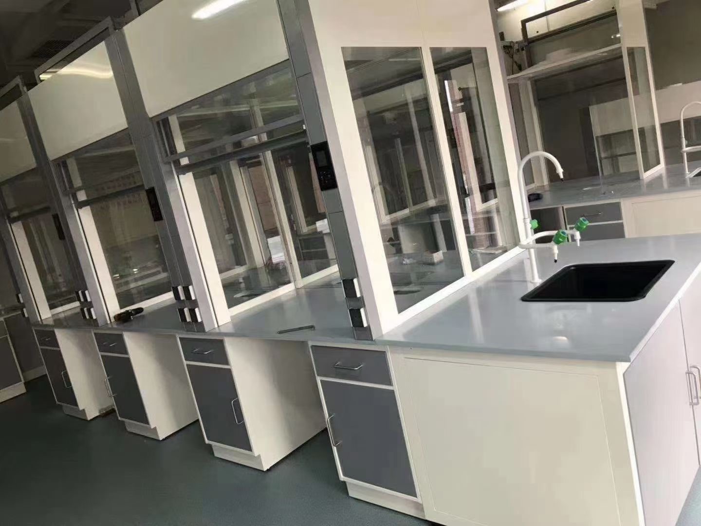 全钢中央台桌面通风罩