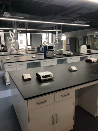 上海承葛实验室家具项目