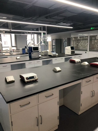 上海承葛实验室家具项目